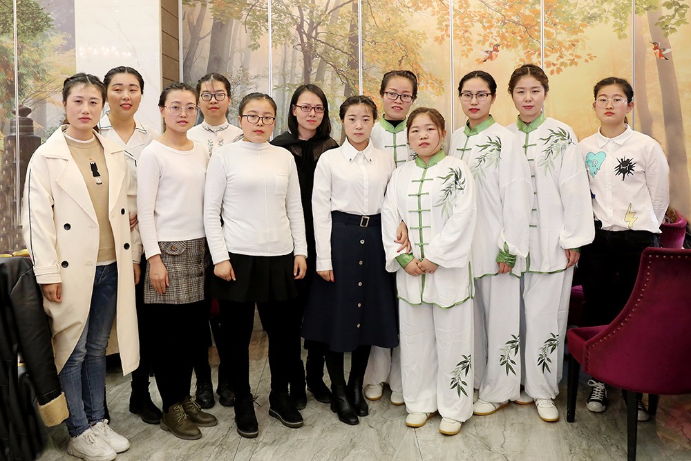 ԭ������߀���@��һȺС�ɐۡ���